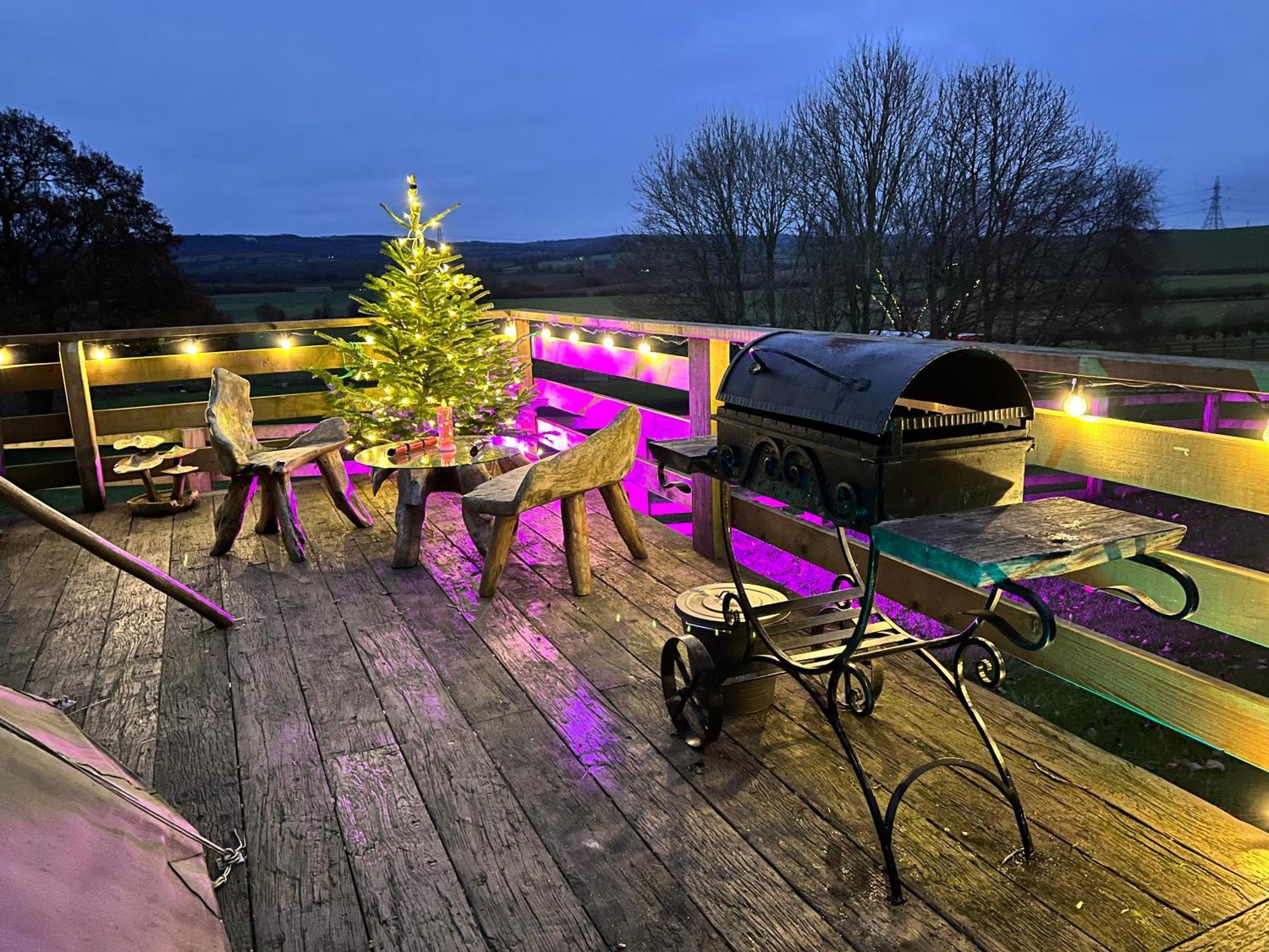 Burtree Country House, Tipi'S, Treehouse & Lodge & House Rooms With Hot Tubs In A Private Garden 瑟斯克 外观 照片