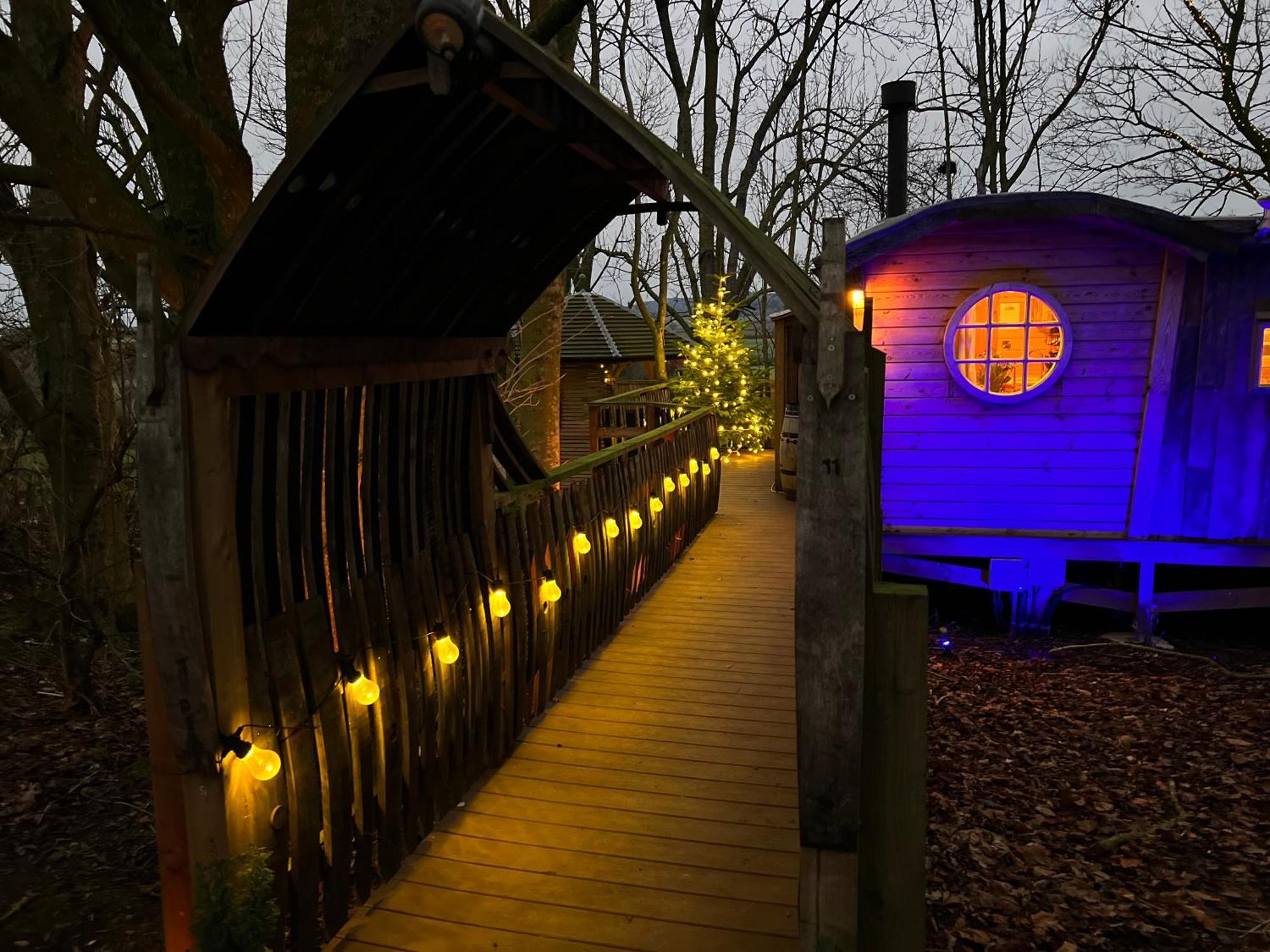 Burtree Country House, Tipi'S, Treehouse & Lodge & House Rooms With Hot Tubs In A Private Garden 瑟斯克 外观 照片