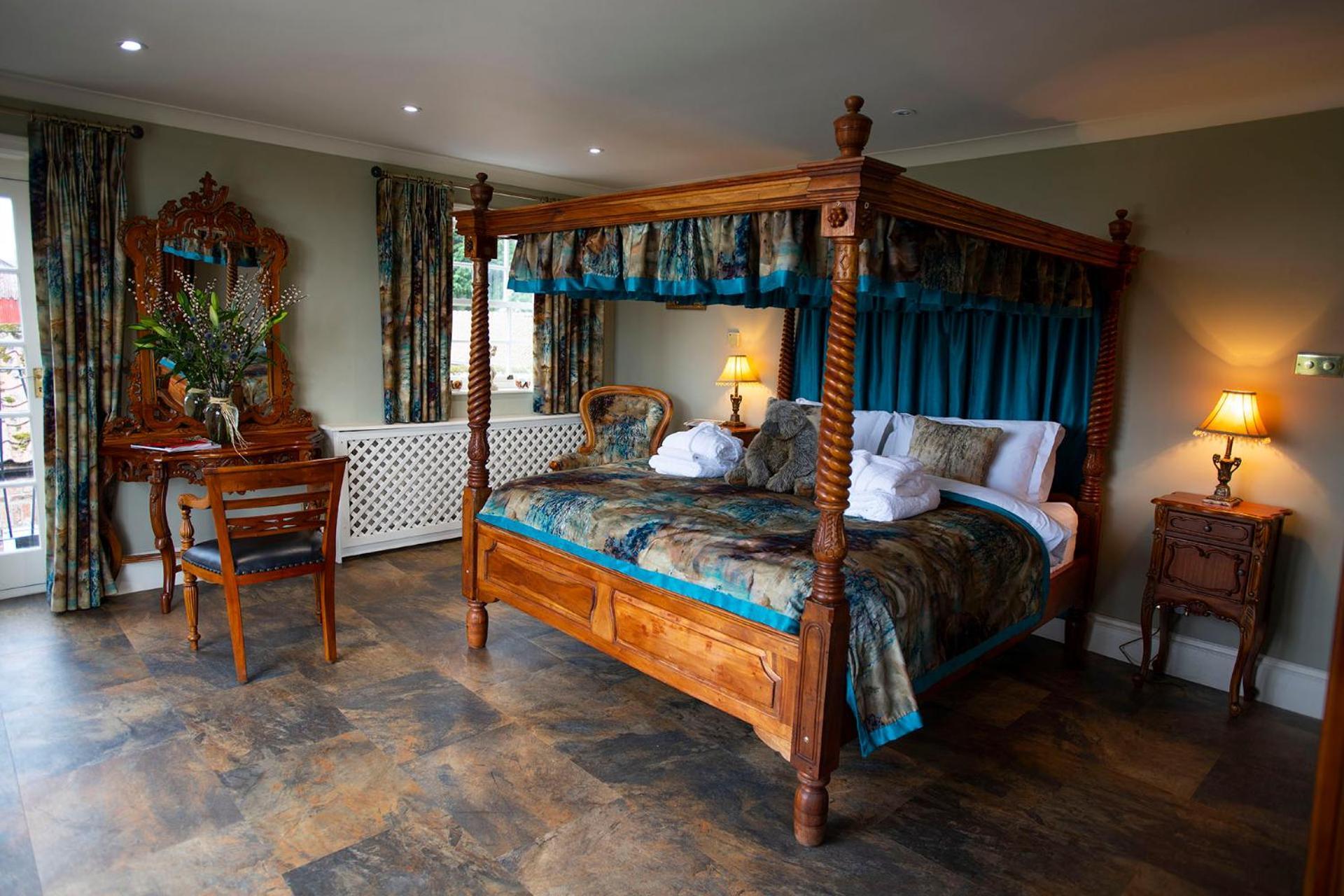 Burtree Country House, Tipi'S, Treehouse & Lodge & House Rooms With Hot Tubs In A Private Garden 瑟斯克 外观 照片