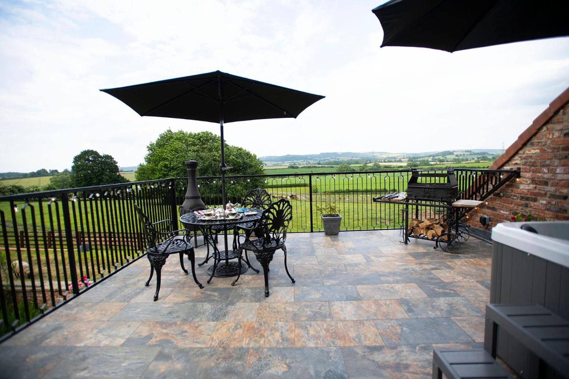 Burtree Country House, Tipi'S, Treehouse & Lodge & House Rooms With Hot Tubs In A Private Garden 瑟斯克 外观 照片
