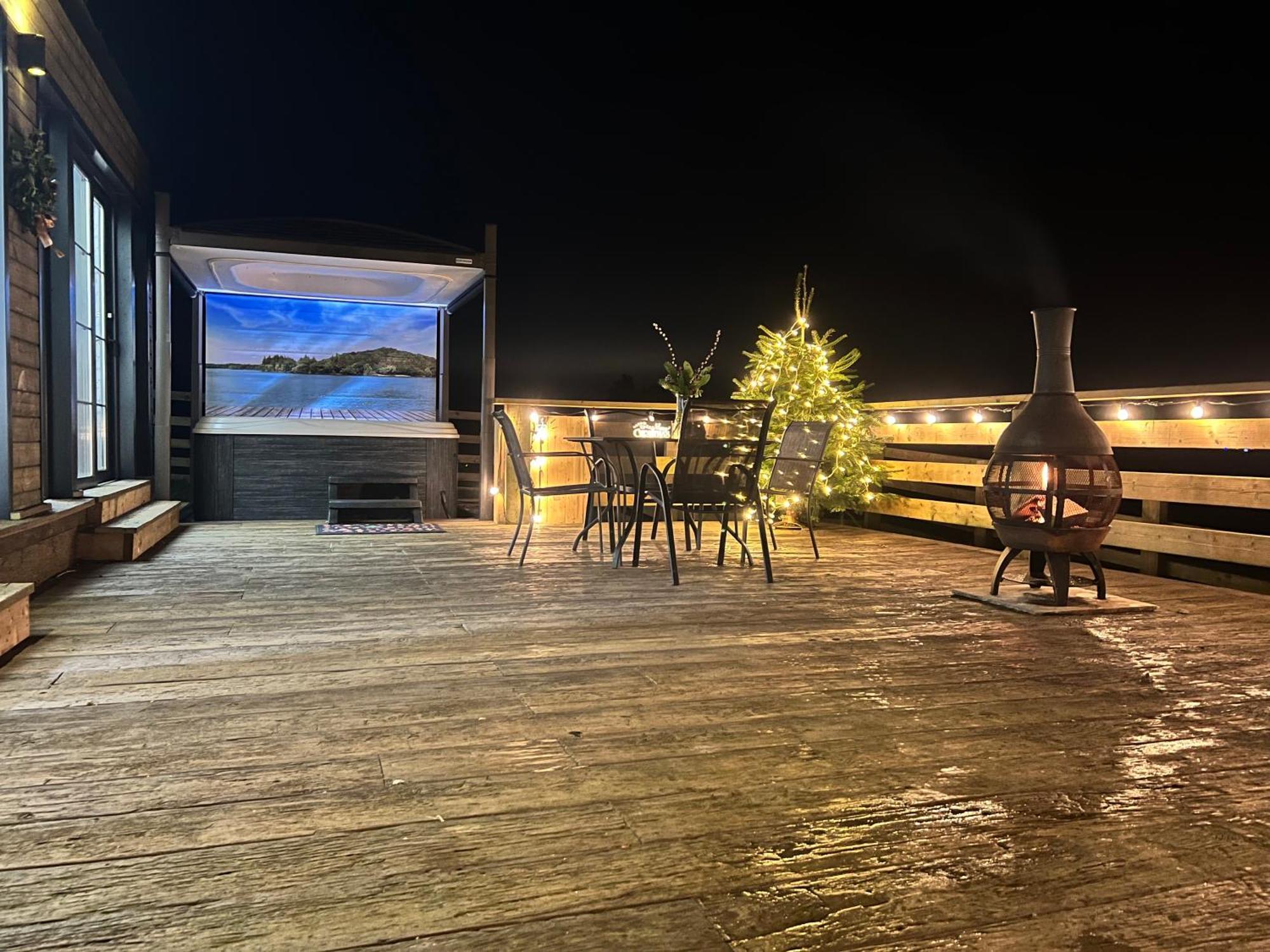Burtree Country House, Tipi'S, Treehouse & Lodge & House Rooms With Hot Tubs In A Private Garden 瑟斯克 外观 照片
